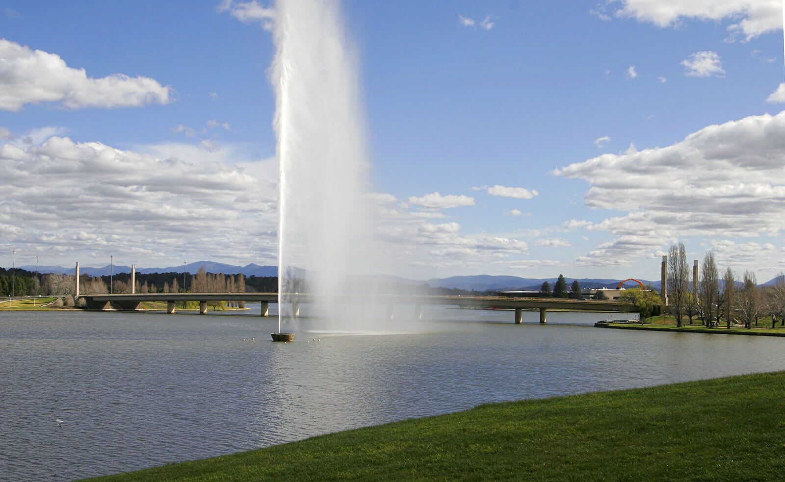 Lake Burley Griffin - Top Tourist Attractions in Canberra Australia