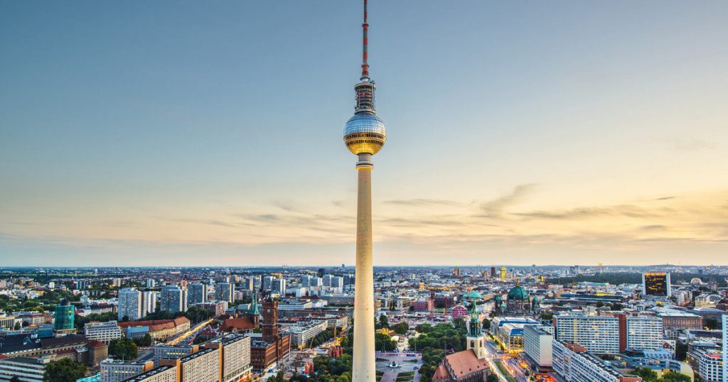 Tempat Wisata Terbaik di Berlin Jerman - Fernsehturm