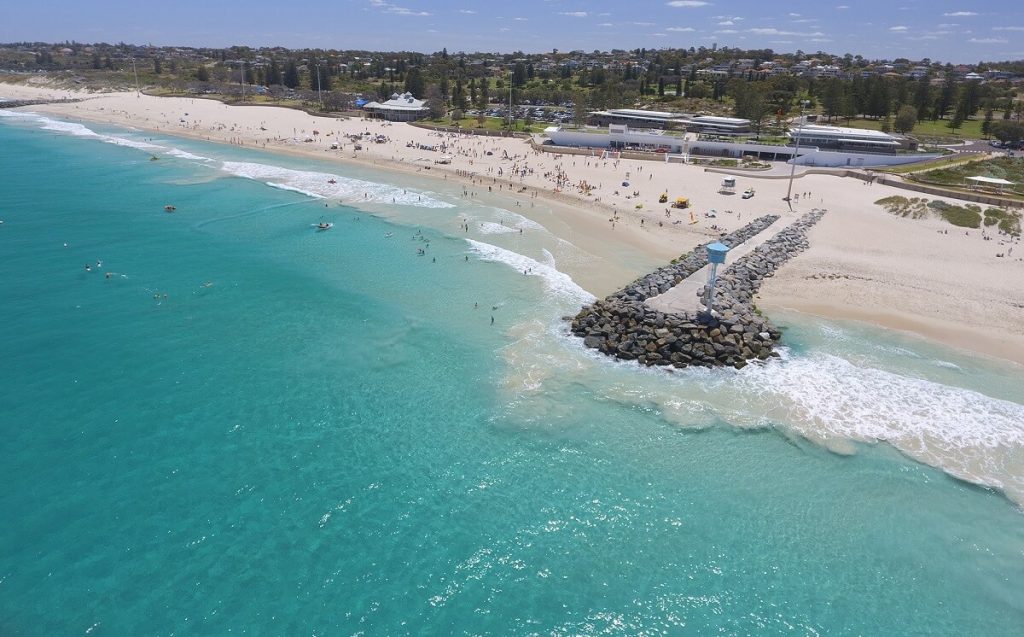 Tempat Wisata Terkenal di Perth - City Beach - Pantai City