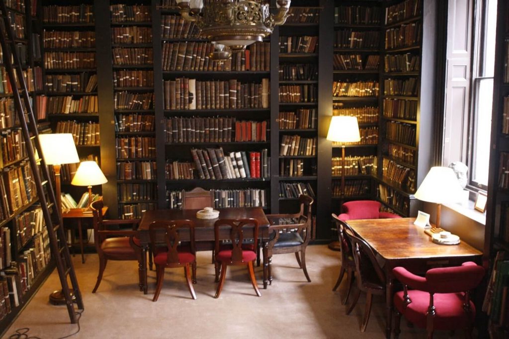 Portico Library & Gallery - Tempat Wisata Terbaik di Manchester Inggris