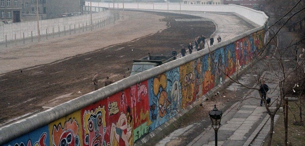 Tempat Wisata Terbaik di Berlin Jerman - The Berlin Wall - Tembok Berlin