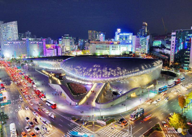 Dongdaemun - Tempat Wisata Terbaik di Seoul Korea Selatan