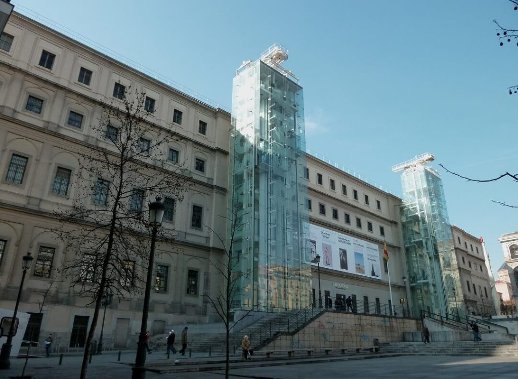 Museo Nacional Centro de Arte Reina Sofía - Tempat Wisata Terbaik di Madrid Spanyol