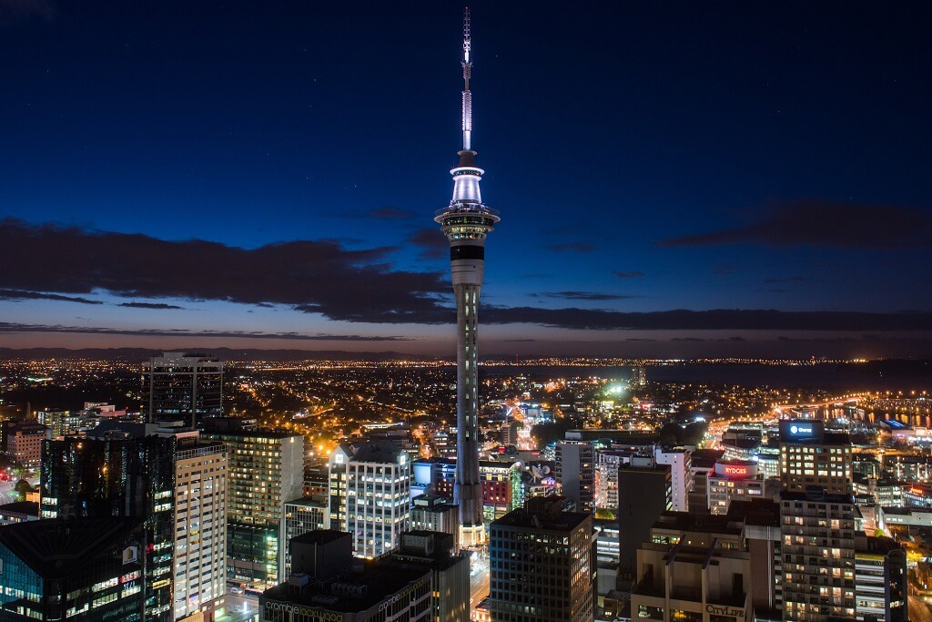 Sky Tower - Gambar Foto Tempat Wisata Favorit di Selandia Baru - New Zealand