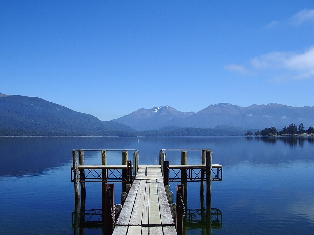 Lake Te Anau - Gambar Foto Tempat Wisata Favorit di Selandia Baru - New Zealand