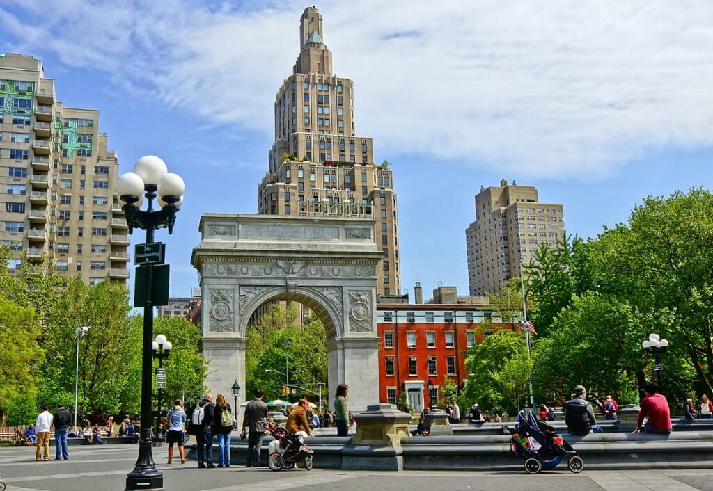 Washington Square Park - Gambar dan Foto Tempat Wisata Terbaik di New York USA