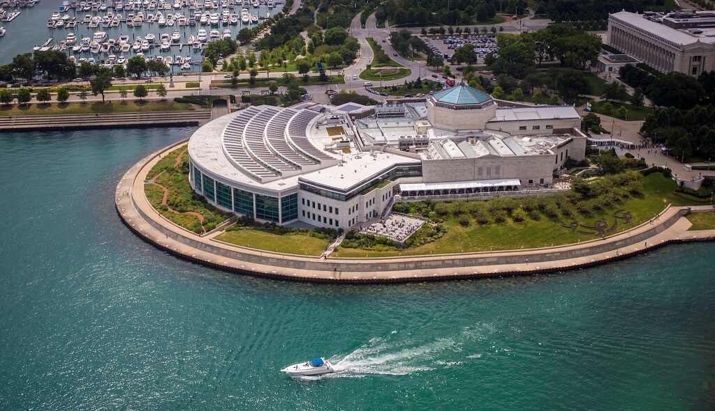 Shedd Aquarium - Top Tourist Attractions Pictures and Photos in Chicago USA