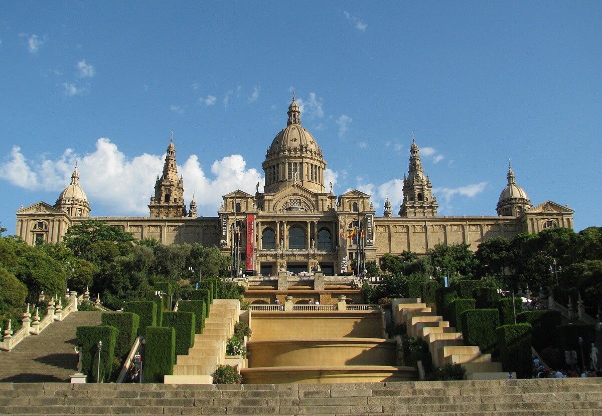 Museu Nacional d'Art de Catalunya - Gambar Foto Tempat Wisata Terbaik di Barcelona Spanyol