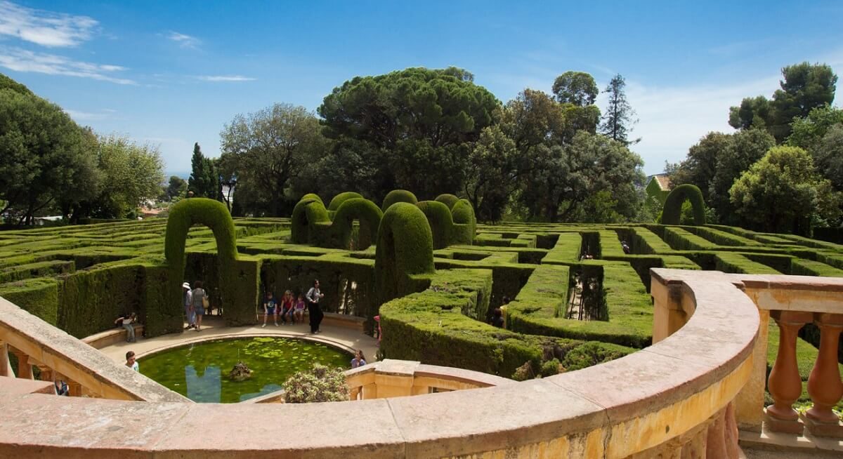 Laberint d'Horta Park - Gambar Foto Tempat Wisata Terbaik di Barcelona Spanyol