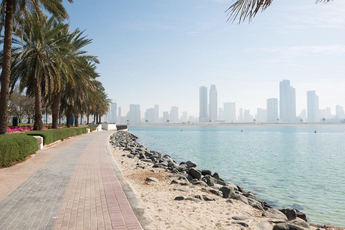 Al Mamzar Beach Park - Gambar Foto Tempat Wisata Terbaik di Dubai