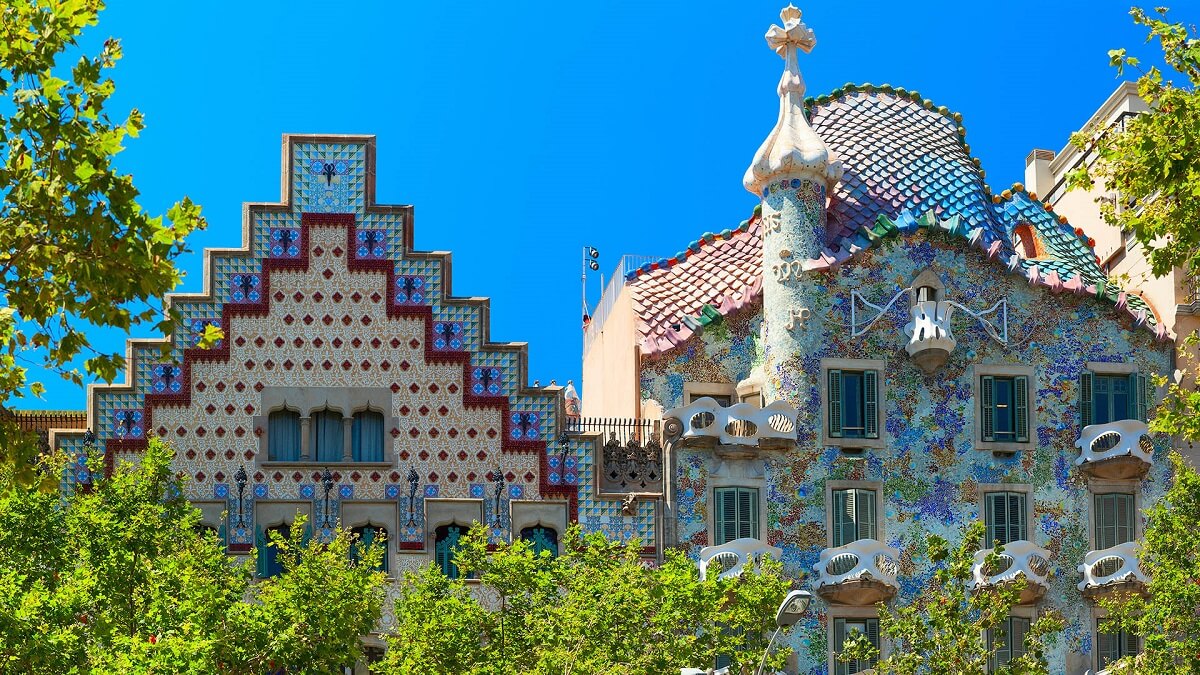 25 Tempat Wisata Terbaik di Barcelona Spanyol 2020