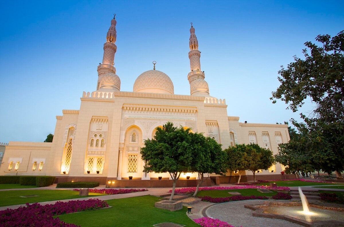 Jumeirah Mosque - Masjid Jumeirah - Gambar Foto Tempat Wisata Terbaik di Dubai