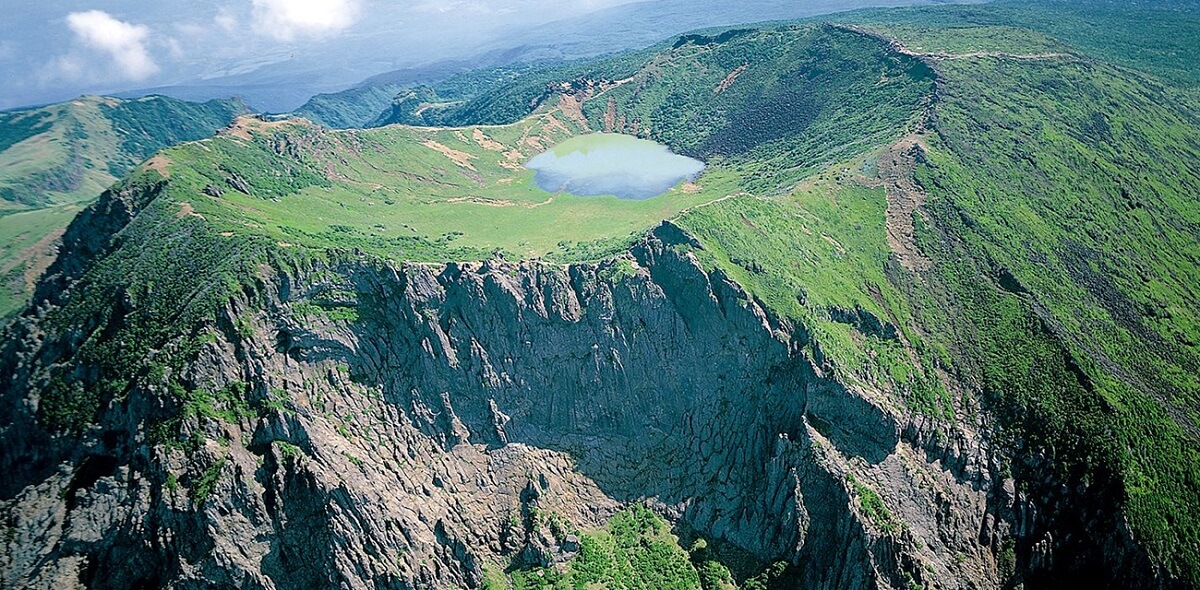 Jeju Volcanic Island and Lava Tubes - Gambar Foto Tempat Wisata Terkenal di Jeju Korea Selatan