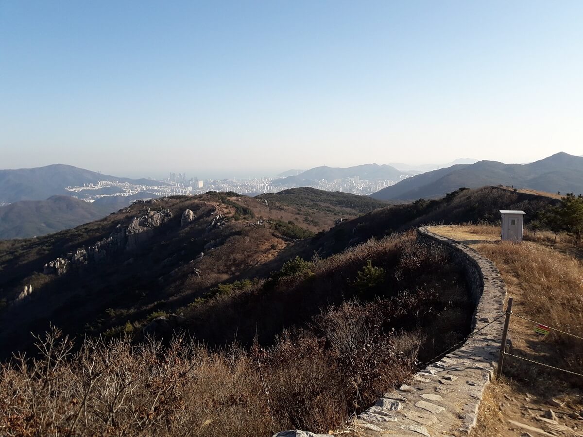 Geumjeongsan - Gambar Foto Tempat Wisata Terkenal di Busan Korea Selatan
