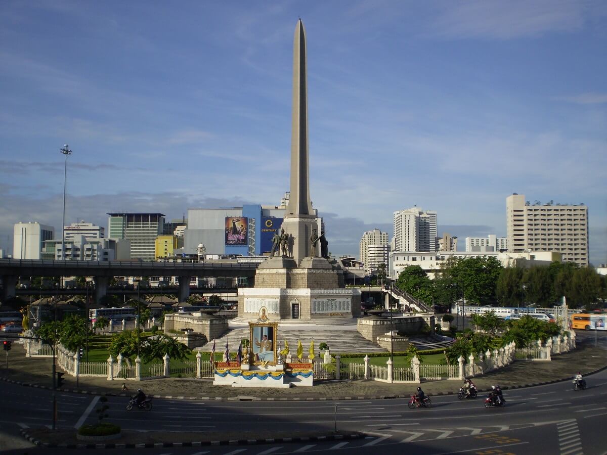 Victory Monument - Gambar Foto Tempat Wisata Terkenal di Bangkok Thailand