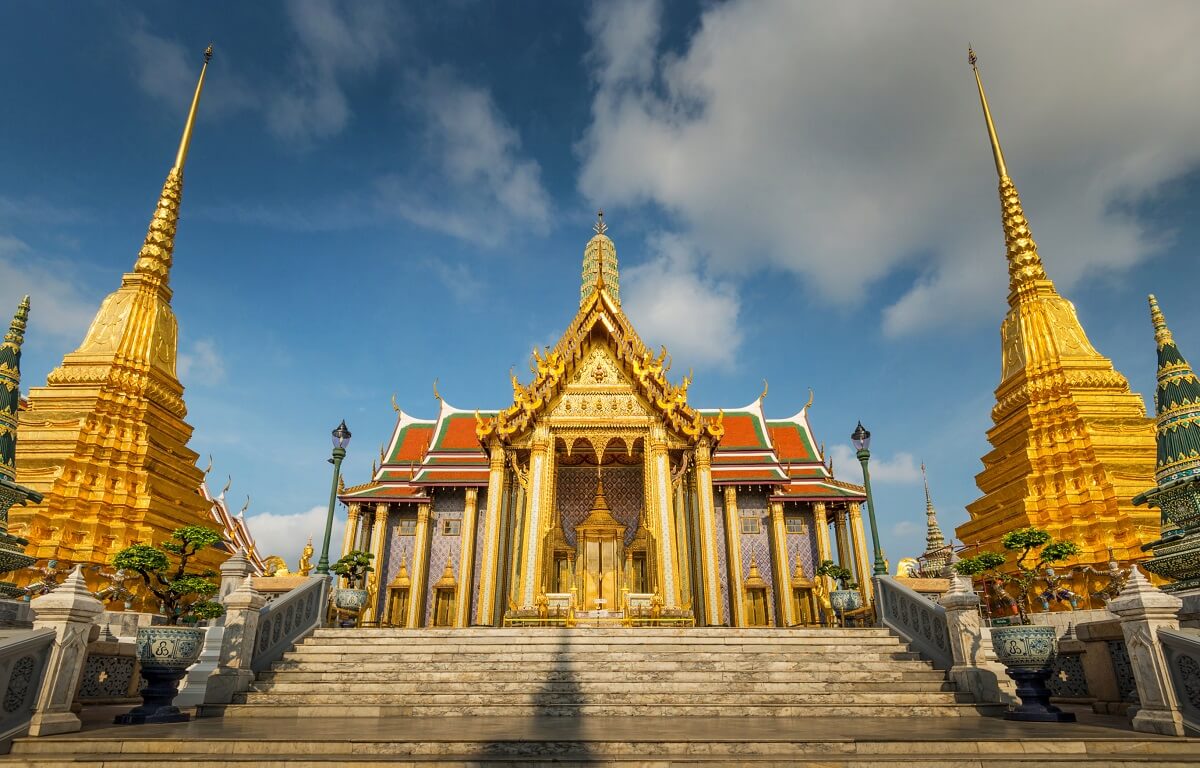 Wat Phra Kaew - Gambar Foto Tempat Wisata Terkenal di Bangkok Thailand