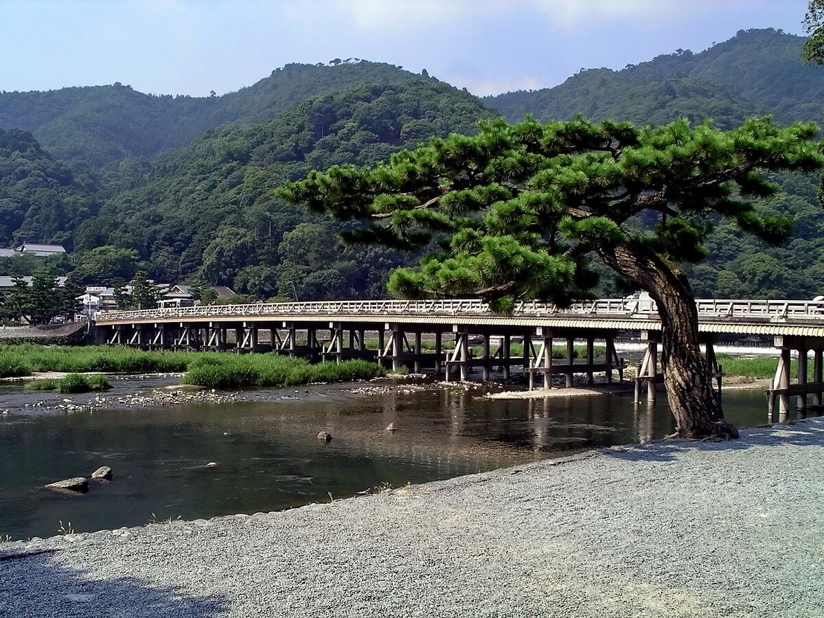 Togetsu-kyō Bridge - Gambar Foto Tempat Wisata Terkenal di Kyoto Jepang