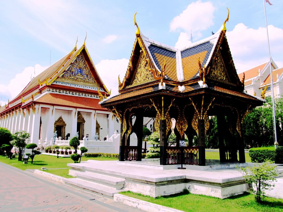 Bangkok National Museum - Gambar Foto Tempat Wisata Terkenal di Bangkok Thailand