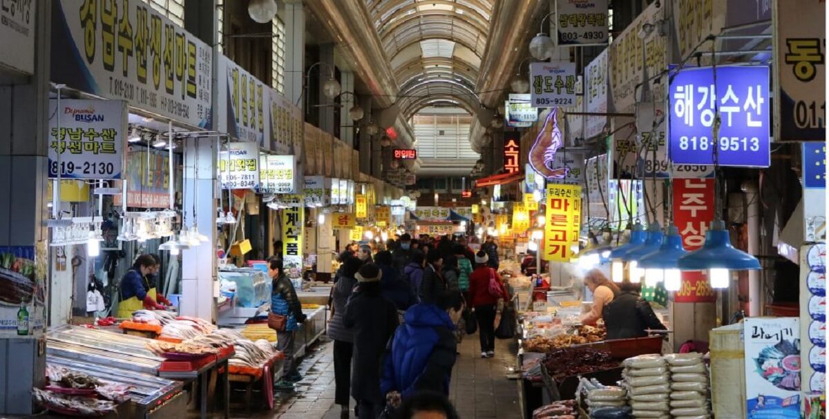 Bujeon Market - Gambar Foto Tempat Wisata Terkenal di Busan Korea Selatan