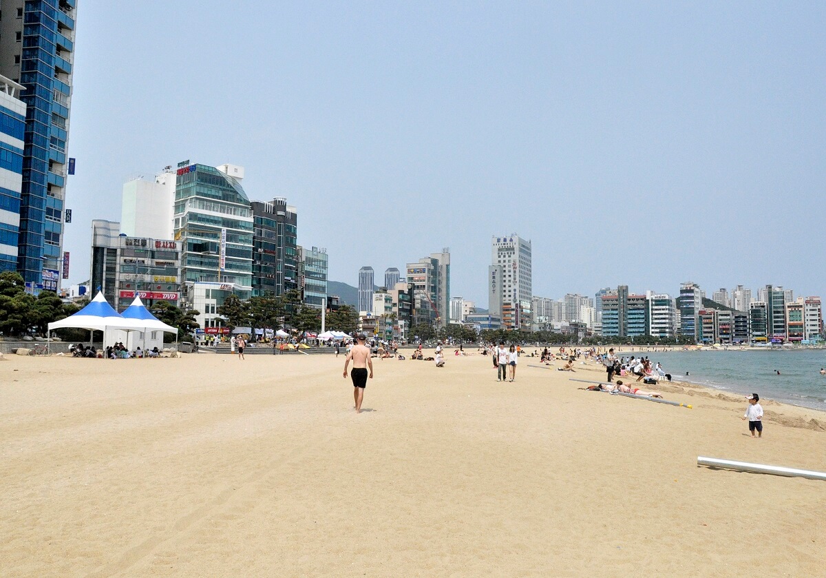 Gwangalli Beach - Gambar Foto Tempat Wisata Terkenal di Busan Korea Selatan