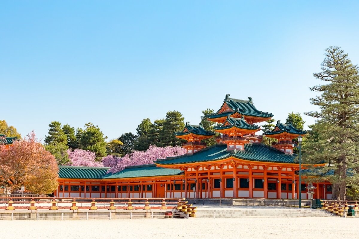 Heian Shrine - Gambar Foto Tempat Wisata Terkenal di Kyoto Jepang