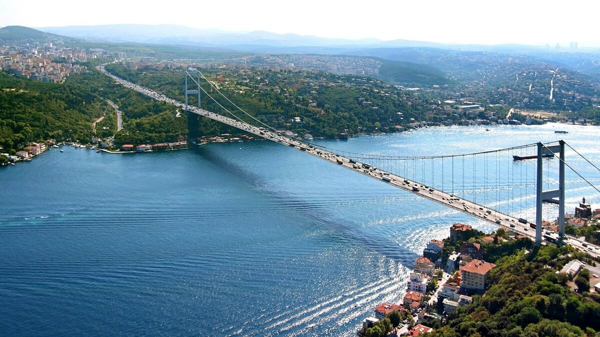 Selat Bosporus - Gambar Foto Tempat Wisata Terkenal dan Favorit di Turki