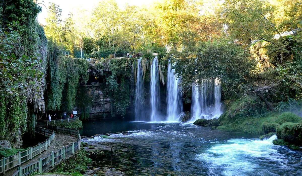 Düden Waterfalls - Gambar Foto Tempat Wisata Terkenal dan Favorit di Turki