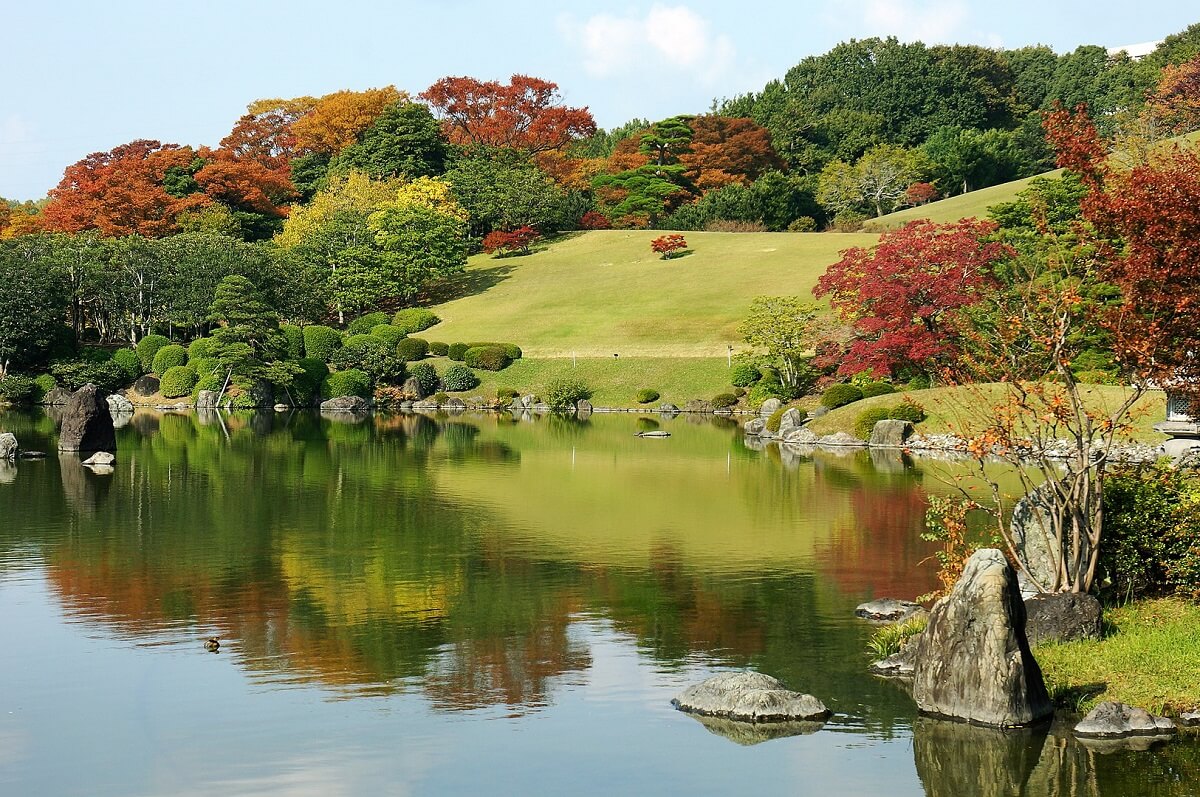 Expo Commemoration Park - Gambar Foto Tempat Wisata Terkenal di Osaka Jepang