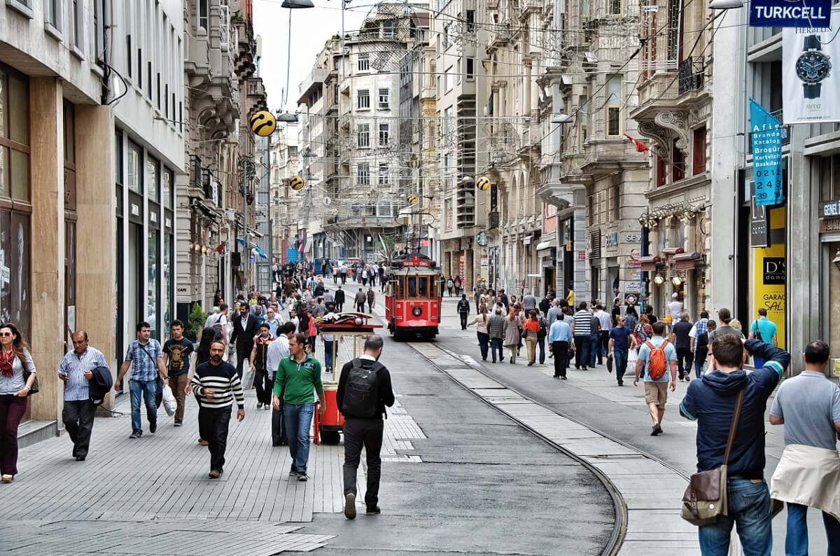 Istiklal Caddesi - Gambar Foto Tempat Wisata Terkenal dan Favorit di Turki