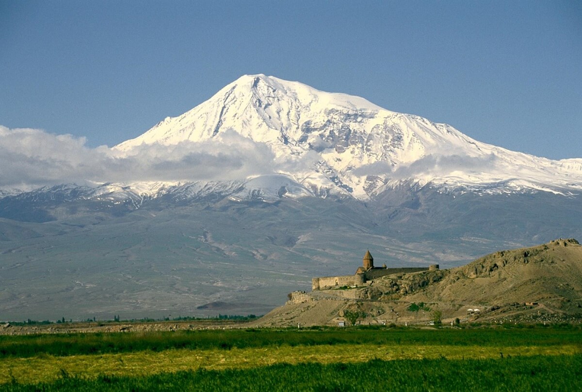 Mount Ararat - Gambar Foto Tempat Wisata Terkenal dan Favorit di Turki