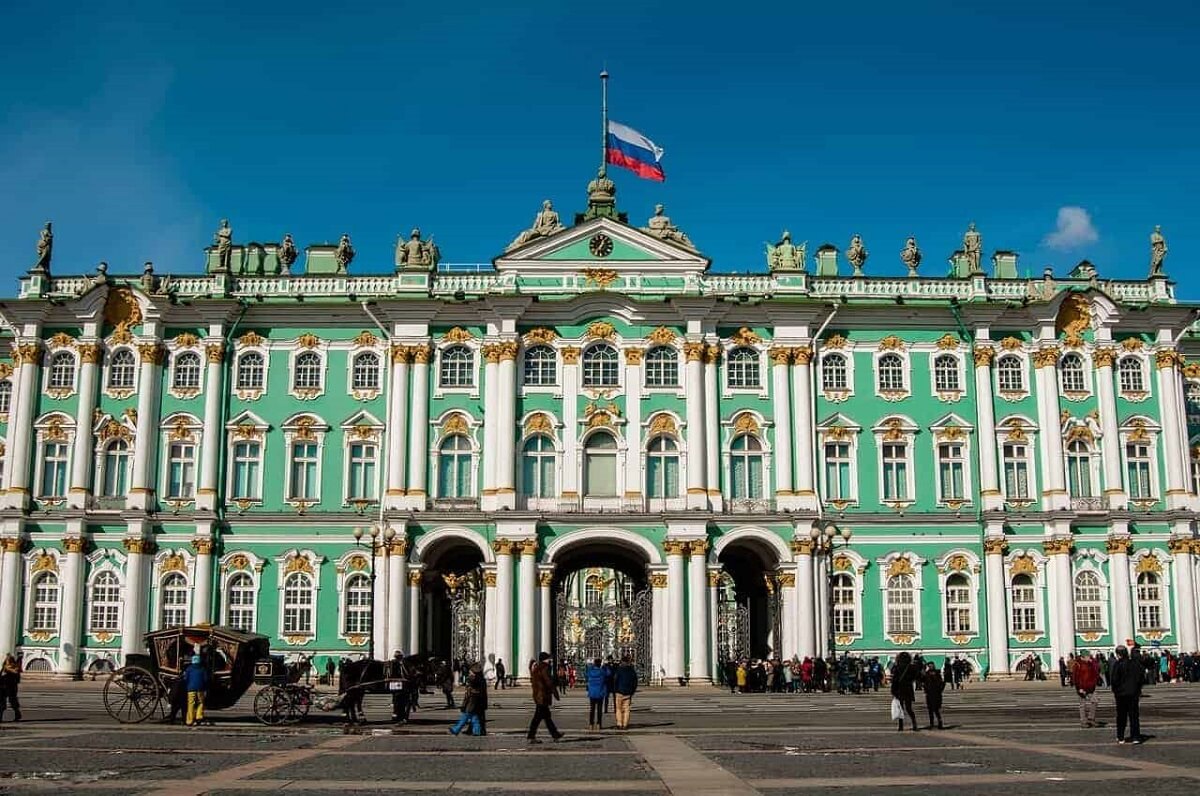 State Hermitage Museum - Gambar Foto Tempat Wisata Terkenal di Rusia