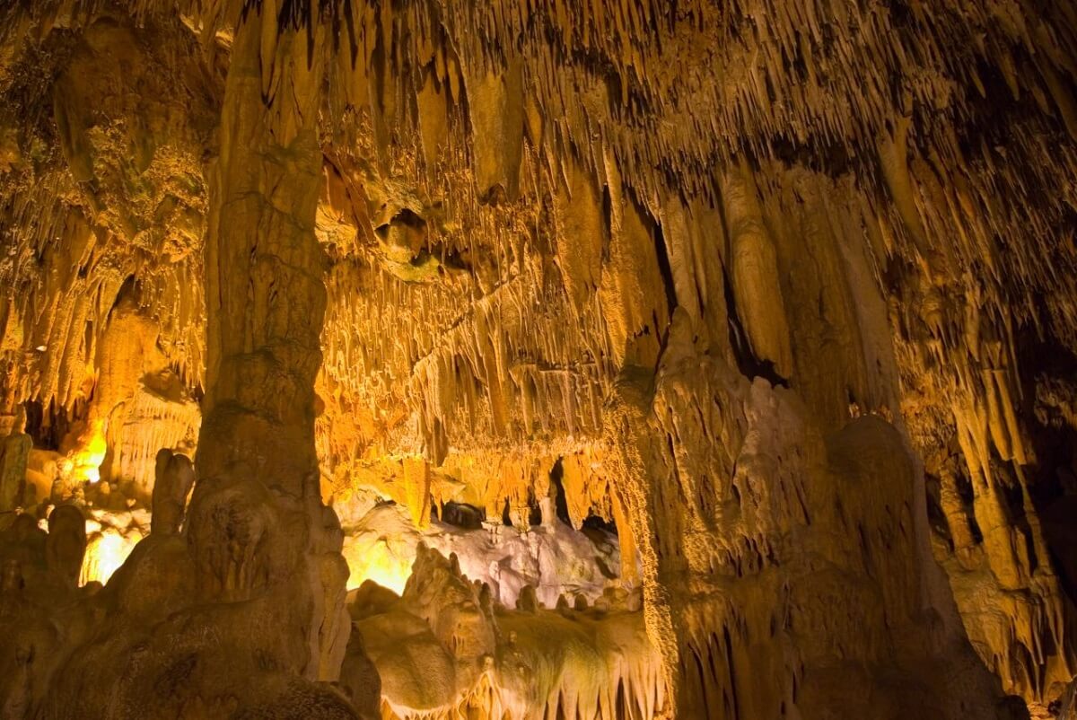 Damlatas Caves - Gambar Foto Tempat Wisata Terkenal dan Favorit di Turki