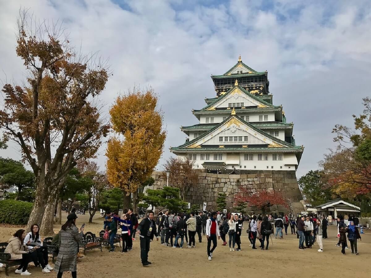 Istana Osaka - Gambar Foto Tempat Wisata Terkenal di Osaka Jepang