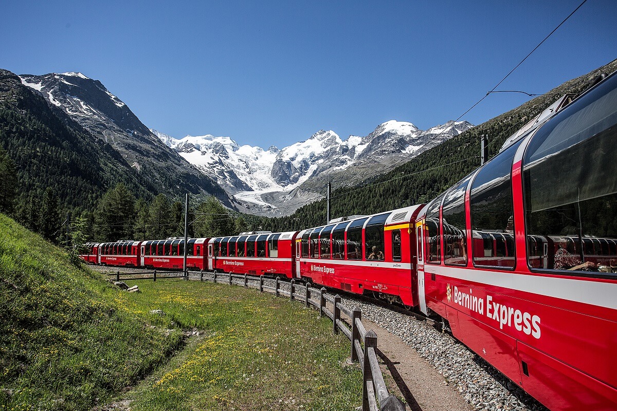 Bernina Express - Gambar Foto Tempat Wisata Terkenal di Swiss