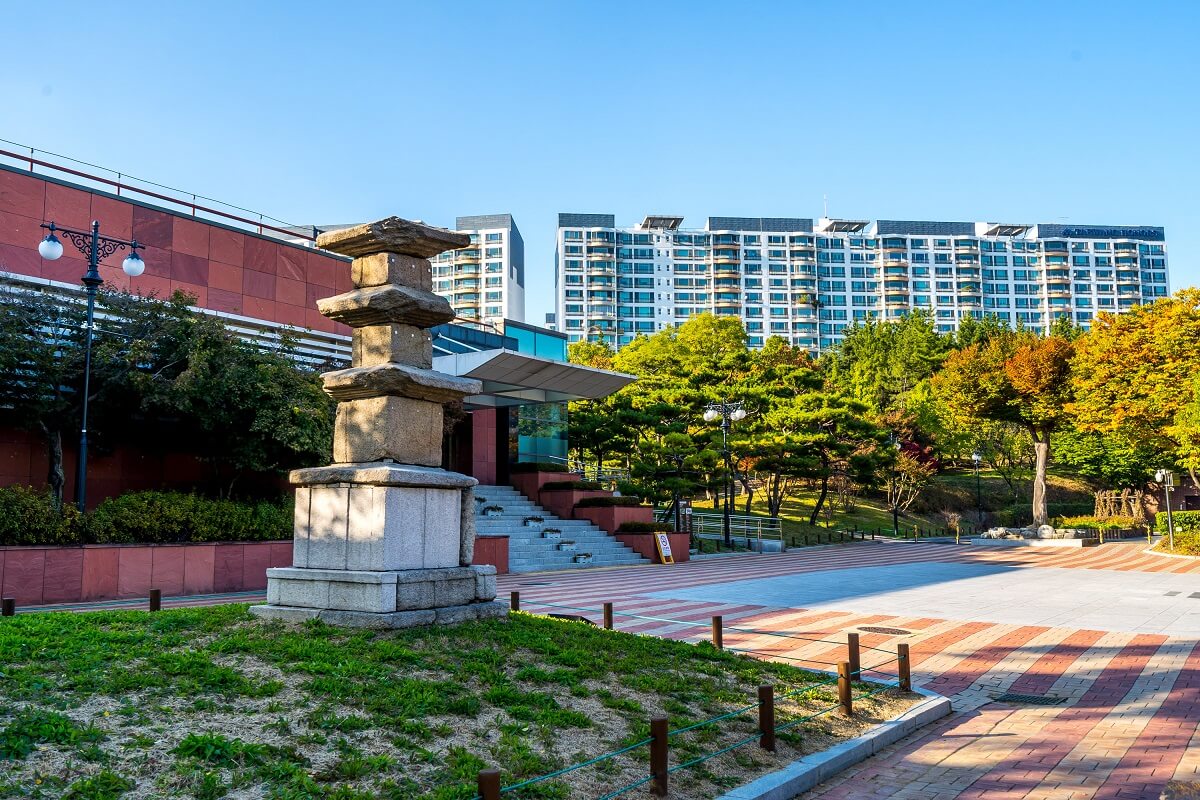 Daegu National Museum - Gambar Foto Tempat Wisata Terkenal di Daegu Korea Selatan