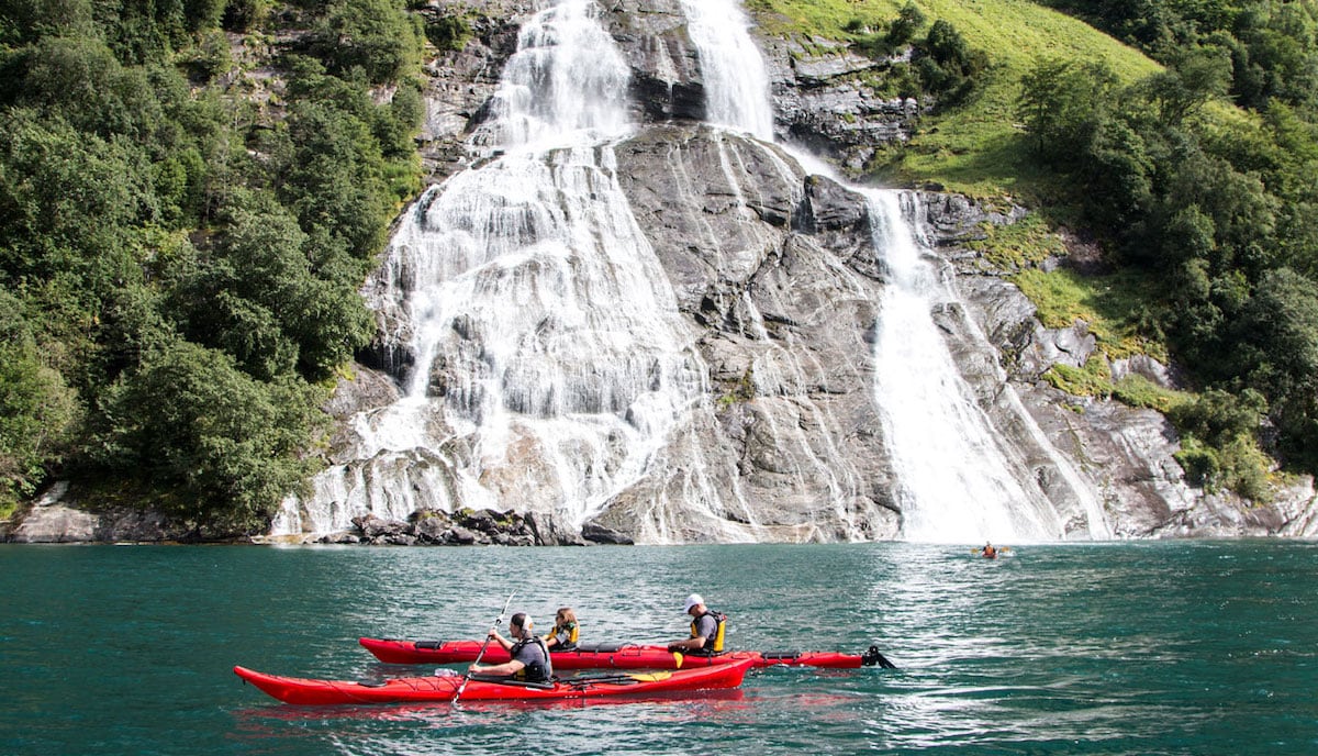 Seven Sisters Waterfall - Gambar Foto Tempat Wisata Terkenal di Norwegia