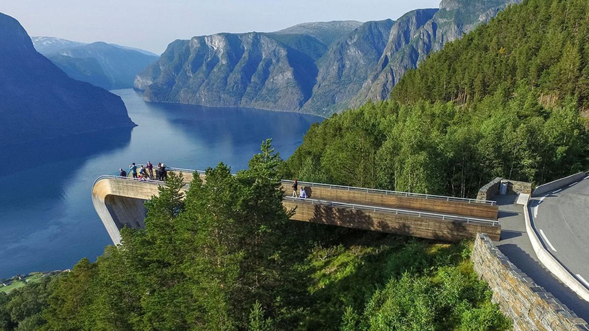 Stegastein - Gambar Foto Tempat Wisata Terkenal di Norwegia