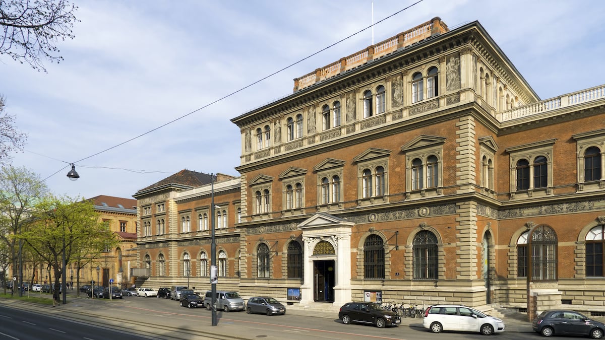 Museum of Applied Arts Vienna - Gambar Foto Tempat Wisata Terkenal di Vienna Austria