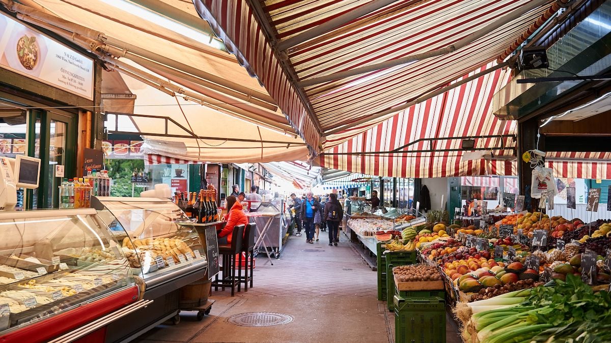 Naschmarkt - Gambar Foto Tempat Wisata Terkenal di Vienna Austria