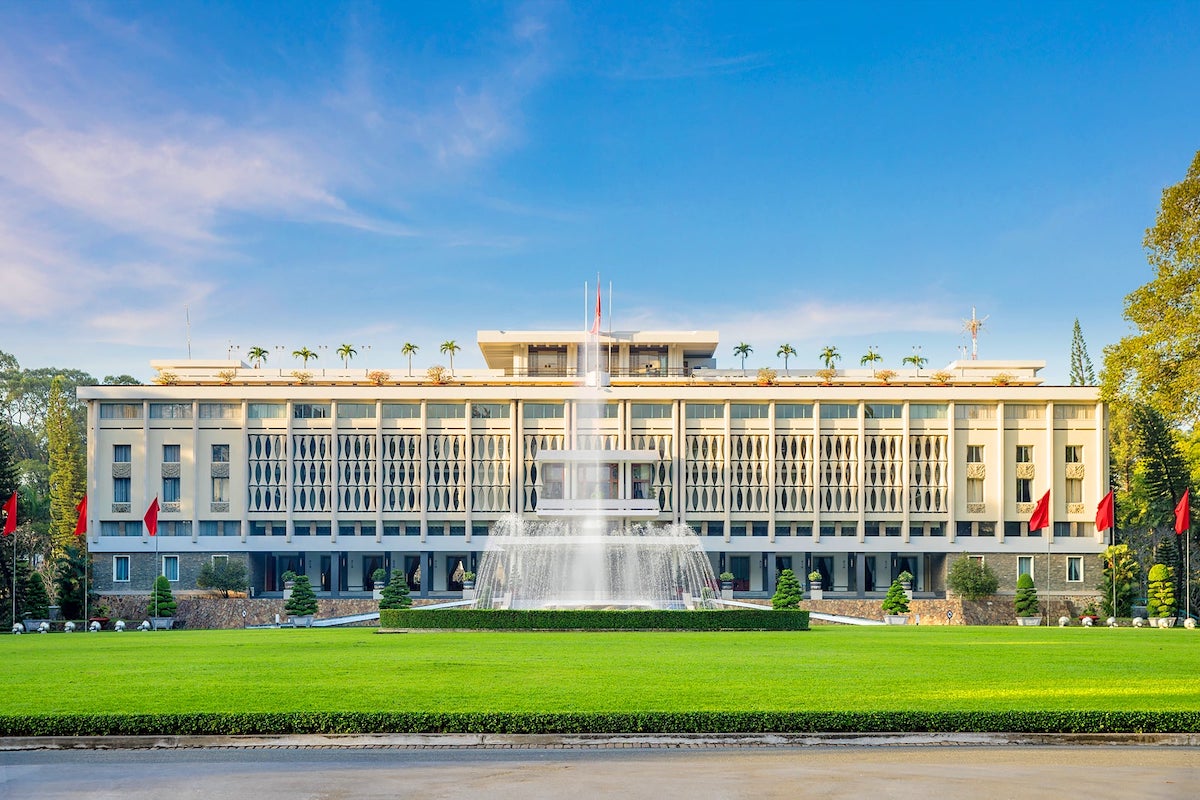 Independence Palace - Tempat Wisata Terkenal dan Favorit di Vietnam