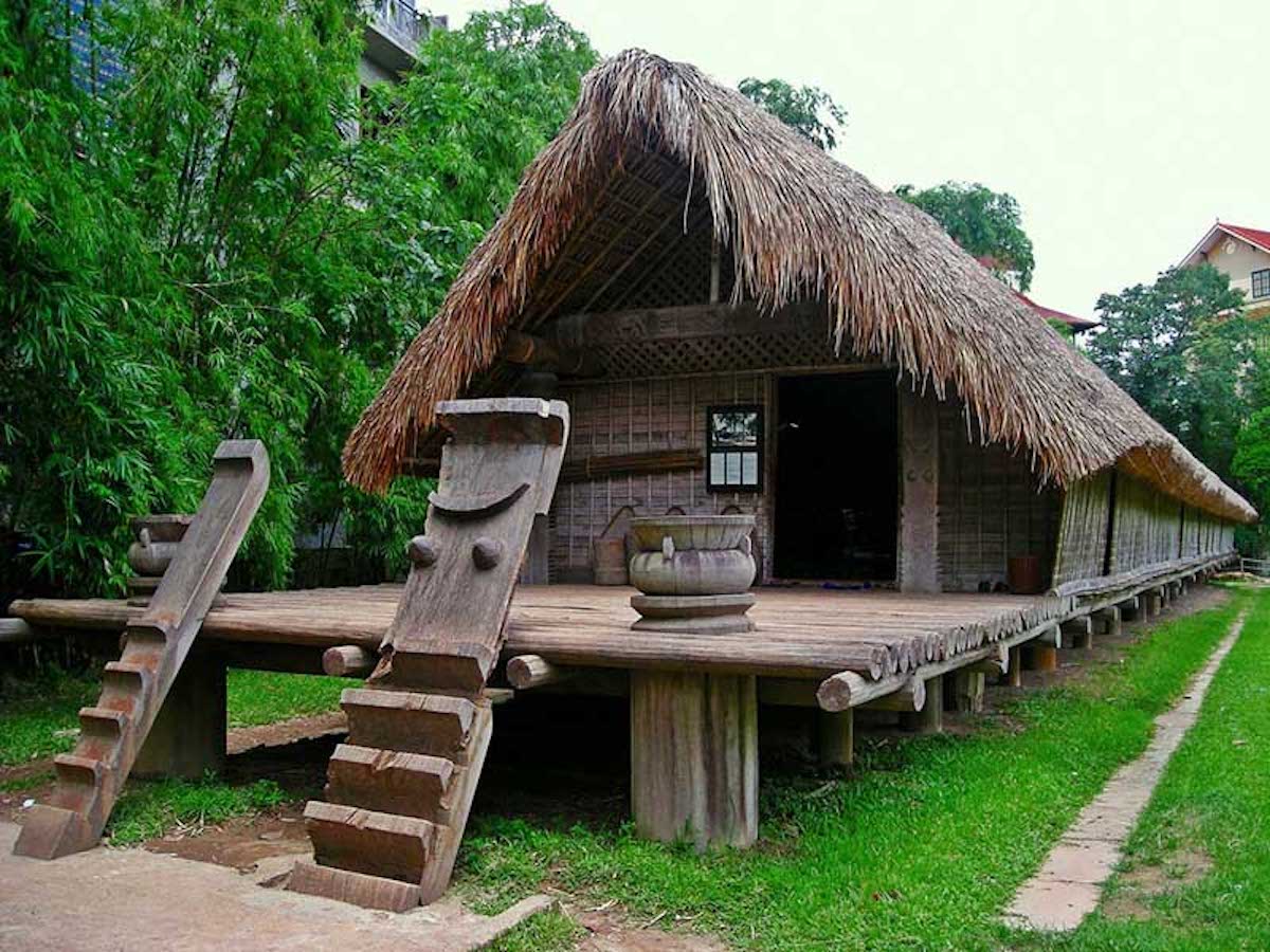Vietnam Museum of Ethnology - Tempat Wisata Terkenal dan Favorit di Vietnam