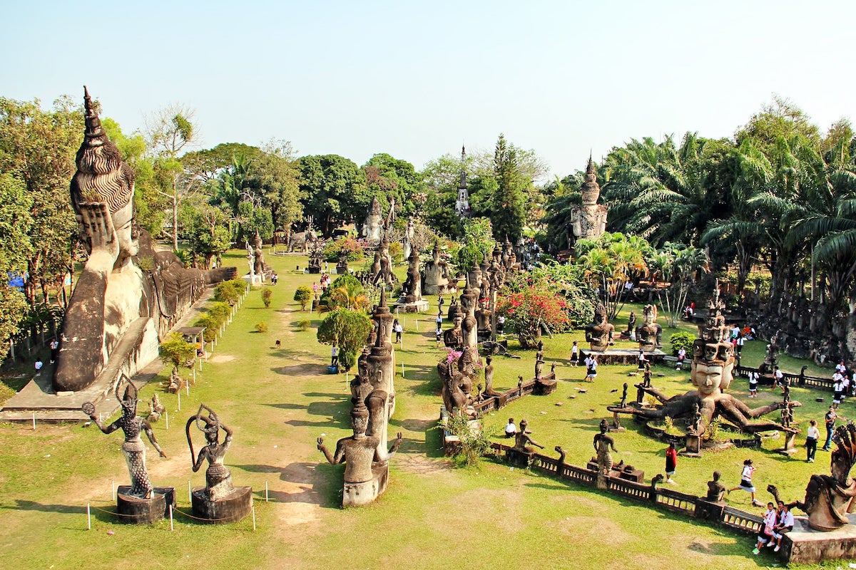 Buddha Park - Wat Xieng Khouane Luang - Tempat Wisata Favorit dan Terkenal di Laos