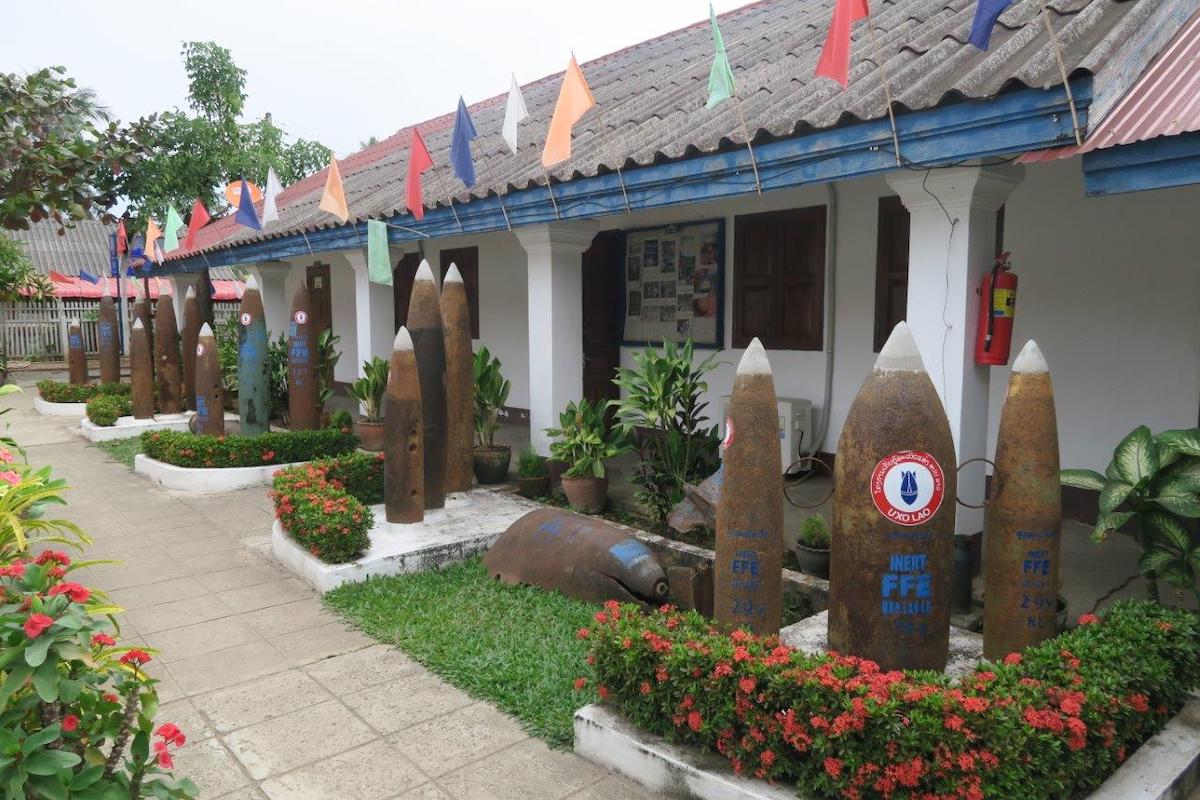 UXO Lao Visitor Center - Tempat Wisata Favorit dan Terkenal di Laos