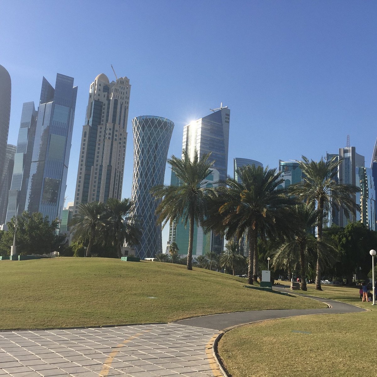 Al Dafna Park - Tempat Wisata Favorit dan Terkenal di Qatar