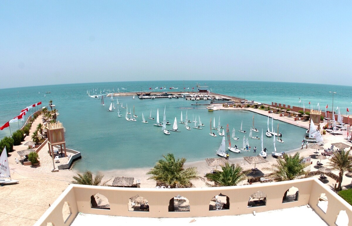 Bahrain Bay Beach - Tempat Wisata Favorit dan Terkenal di Bahrain