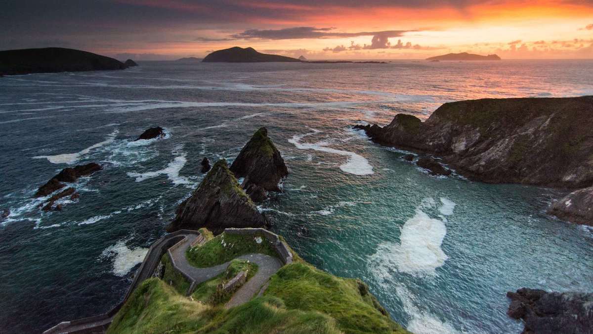 Dingle Peninsula - Tempat Wisata Favorit dan Terkenal di Irlandia
