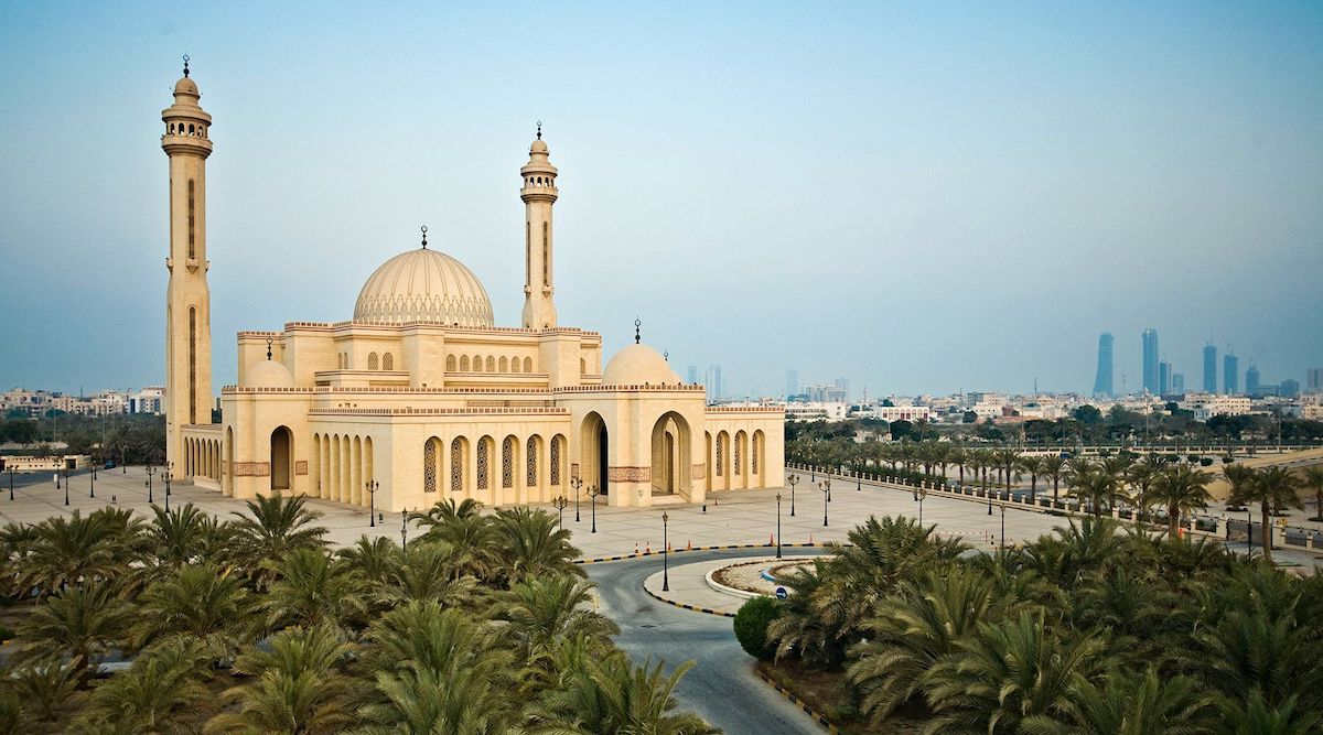 Al Fateh Grand Mosque - Tempat Wisata Favorit dan Terkenal di Bahrain