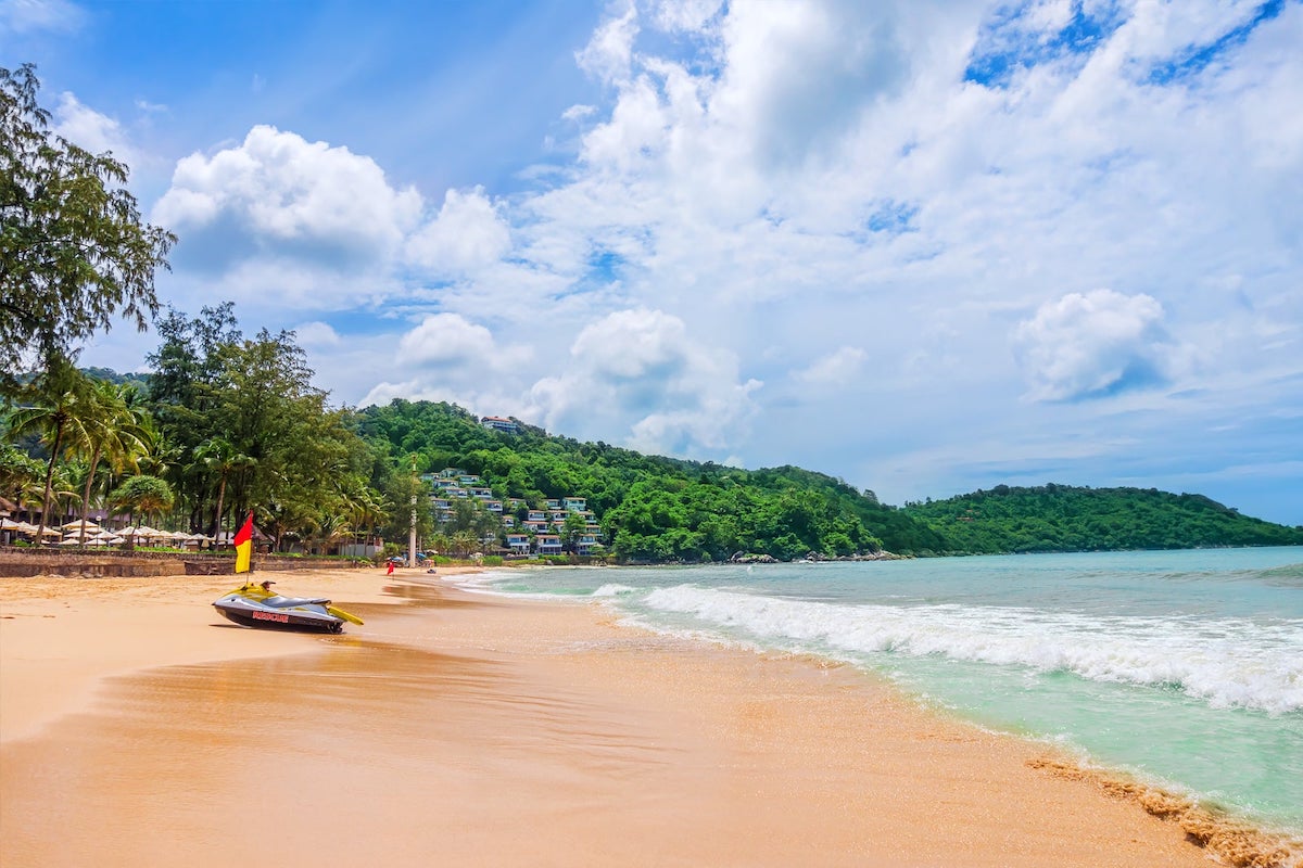 Kata Noi Beach - Tempat Wisata Favorit dan Terkenal di Phuket Thailand