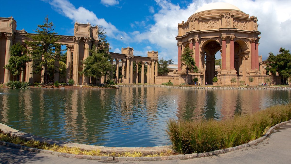 Palace of Fine Arts - Tempat Wisata Favorit dan Terkenal di California