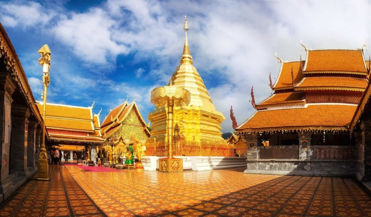 Wat Phra That Doi Suthep Ratchaworawihan - Tempat Wisata Favorit dan Terkenal di Chiang Mai Thailand